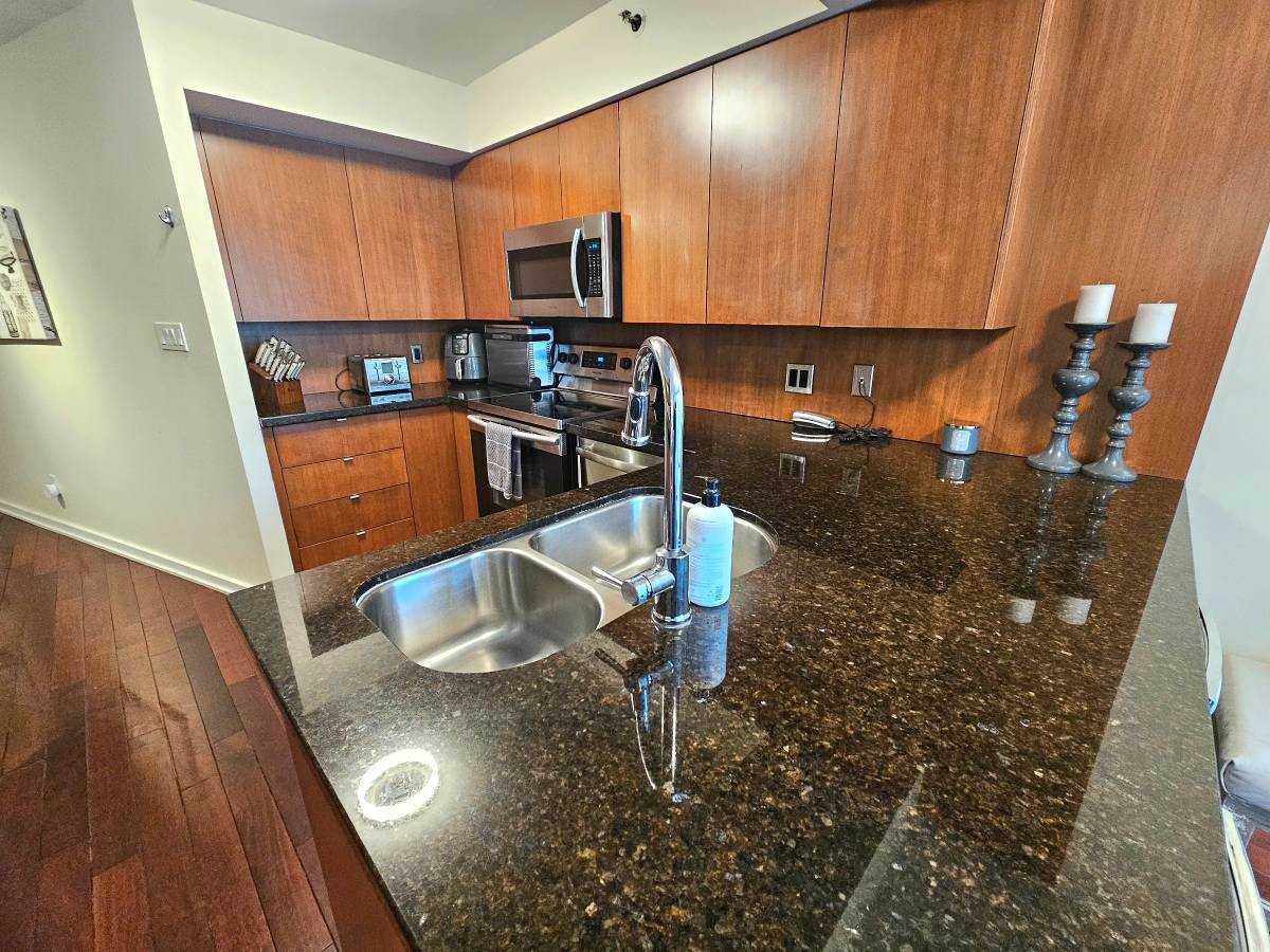 990 Beach Avenue - Photo 5 of 23