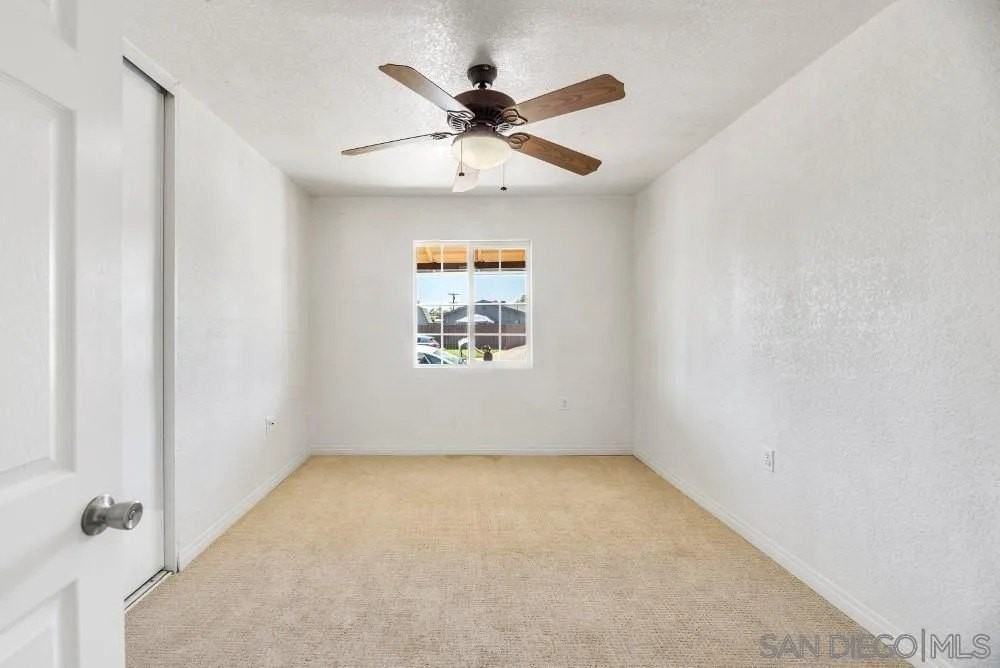 4433 Pocahontas Avenue - Photo 5 of 11