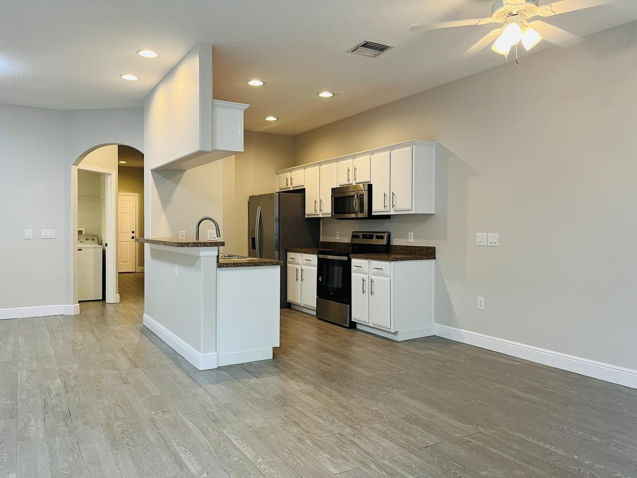 117 Anchorage Av #6 - Photo 5 of 17