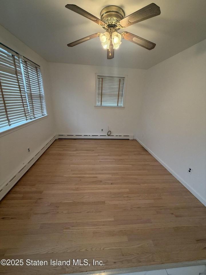 210 Hylan Boulevard - Photo 3 of 5