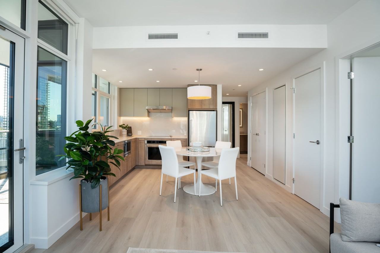 708 Farrow Street - Photo 3 of 36