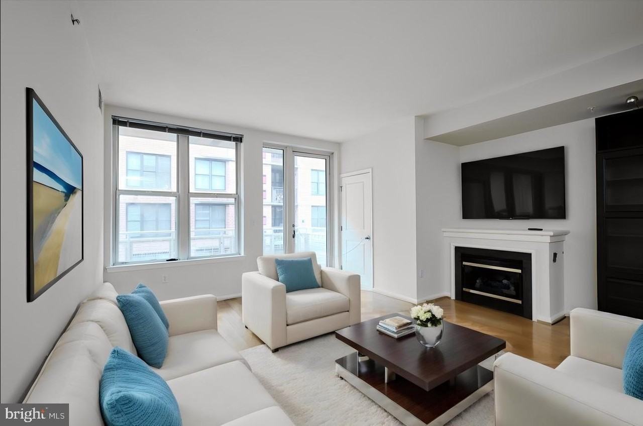715 6th St Nw #904 - Photo 2 of 10