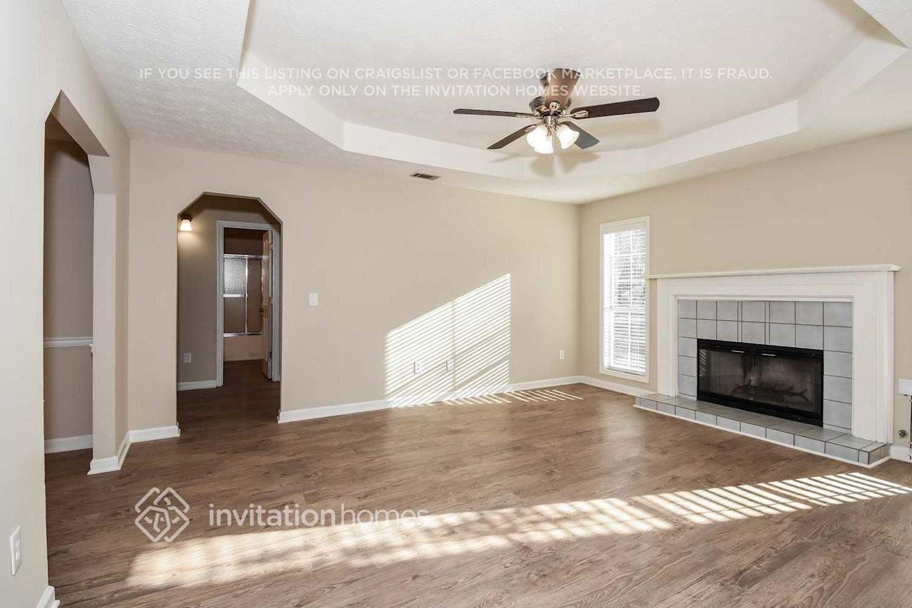 2290 Castle Royale Dr - Photo 4 of 18