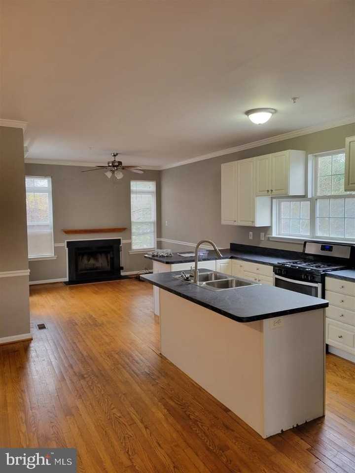 3618 Bailey Pl - Photo 4 of 6