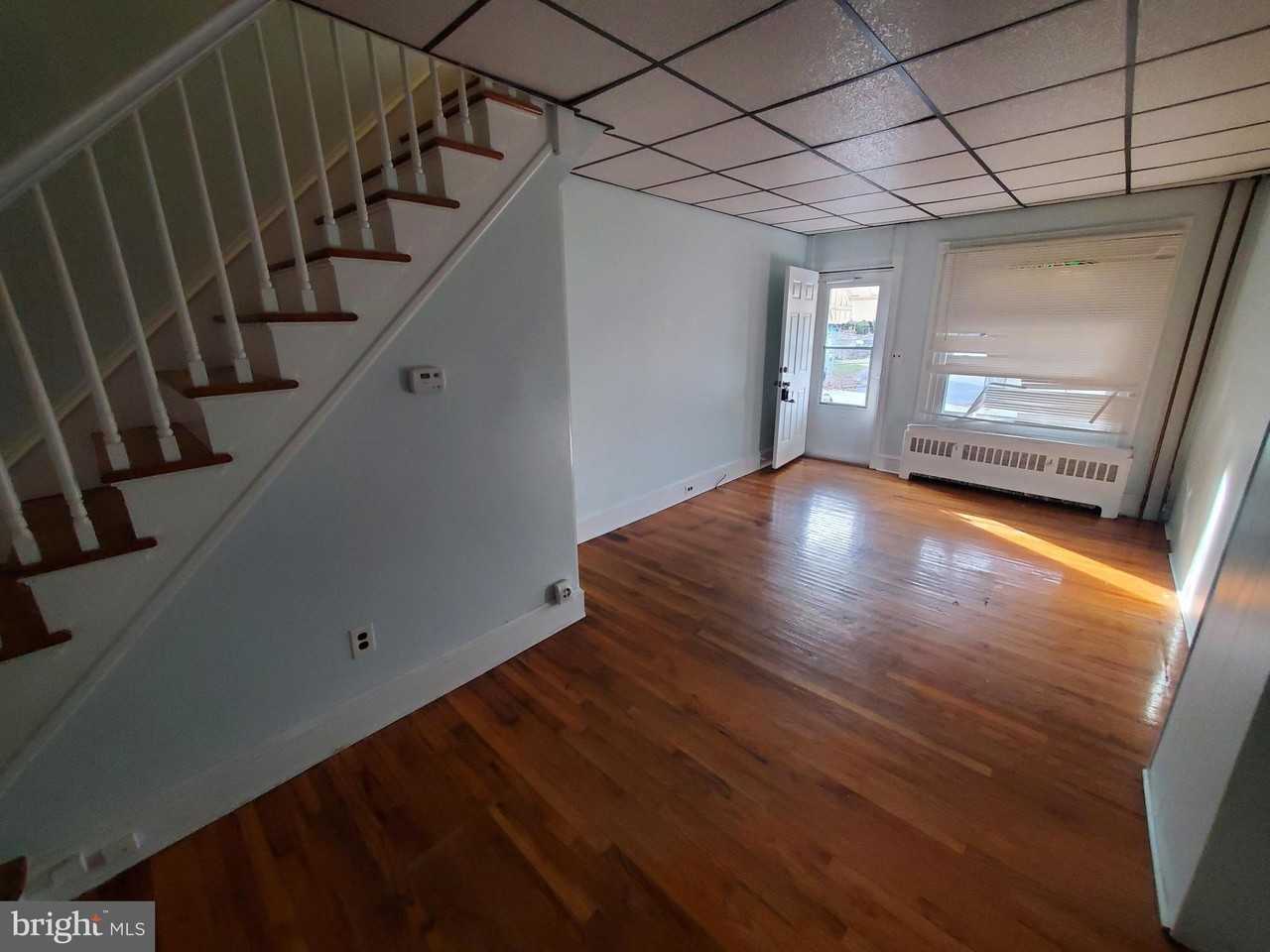 423 Chapel Ter - Photo 2 of 16