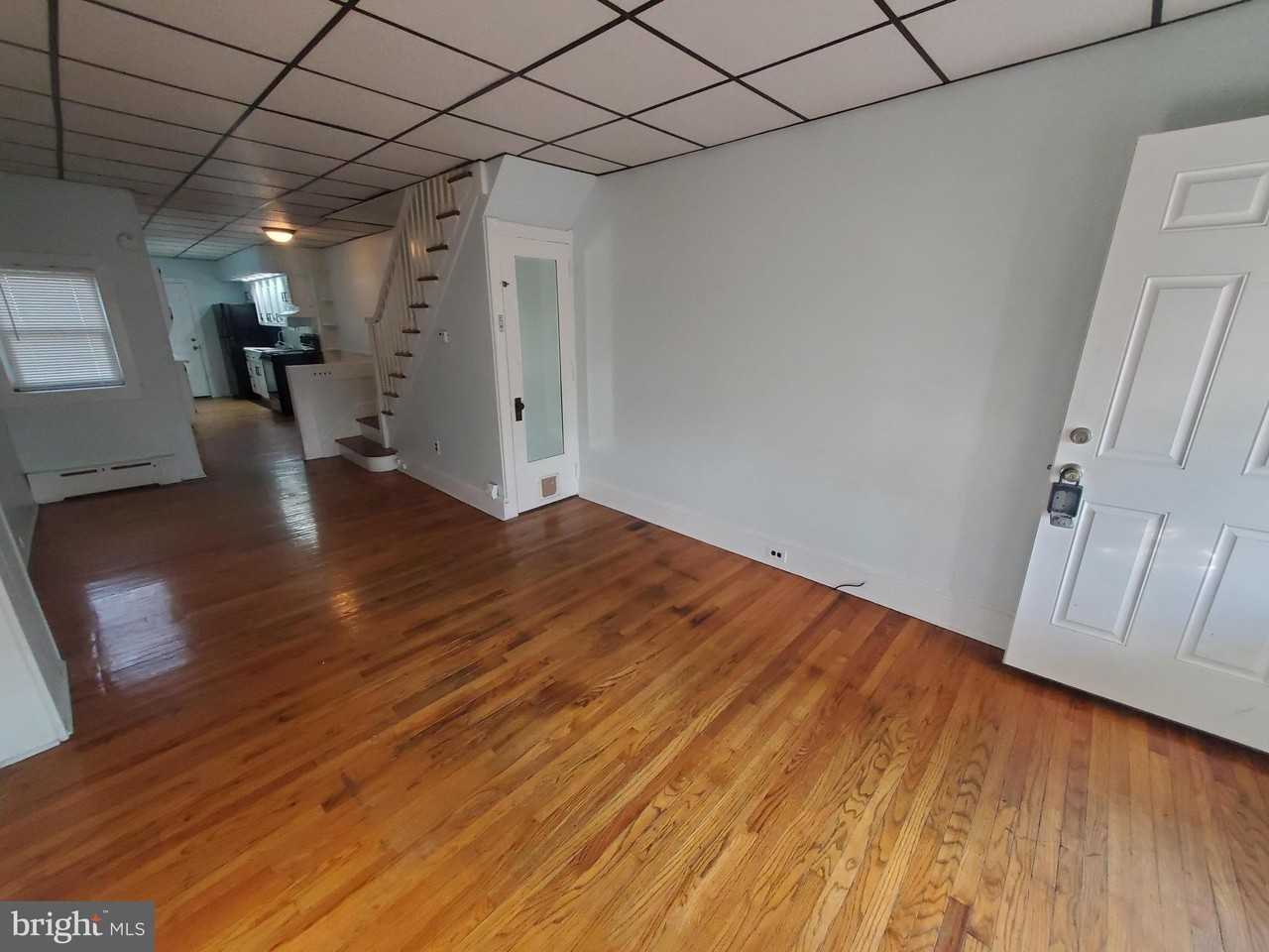 423 Chapel Ter - Photo 3 of 16