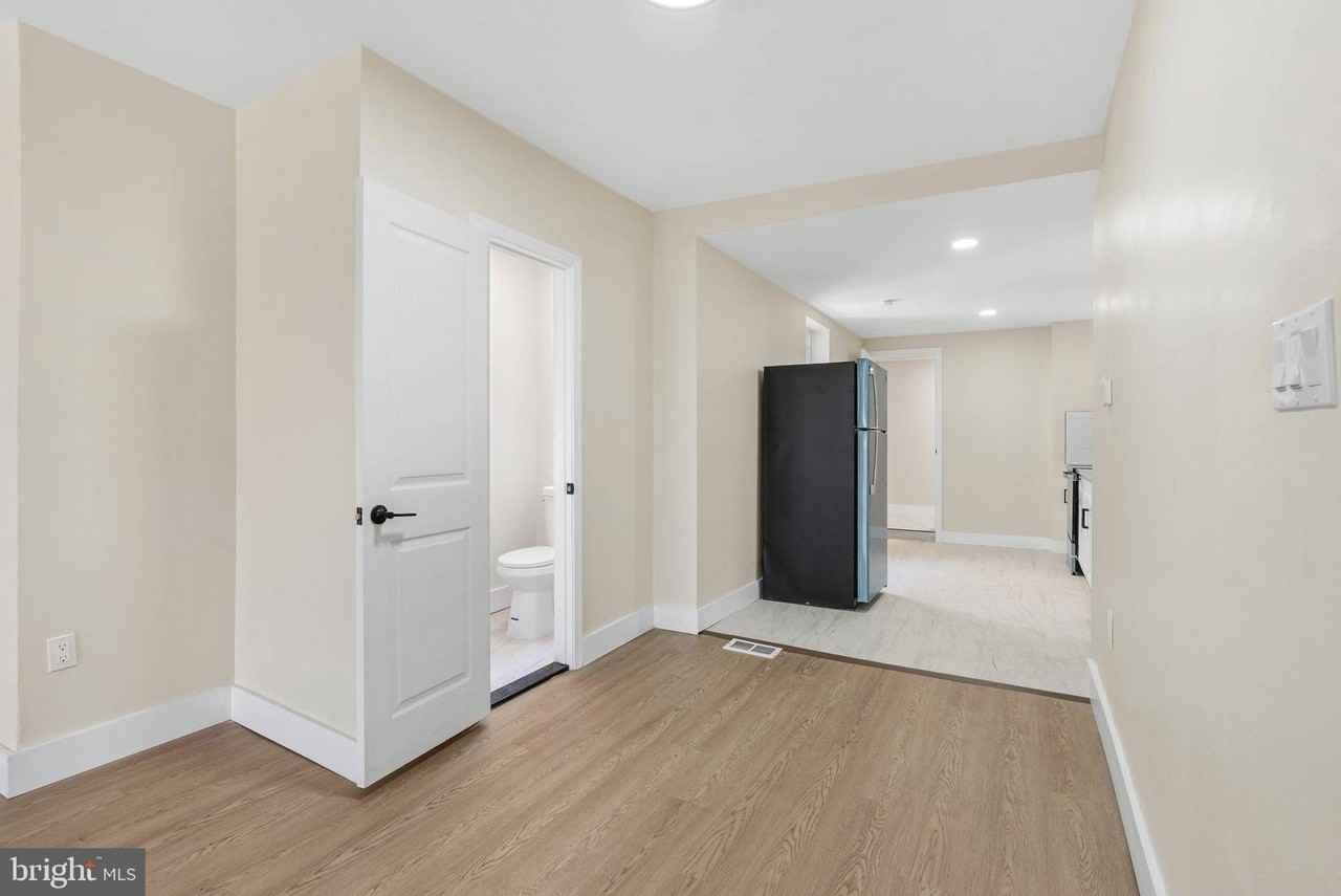 1221 N 50th St - Photo 6 of 24