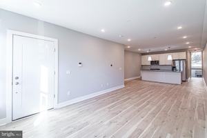 featured image of 715 S 51st St Apt 1 #1