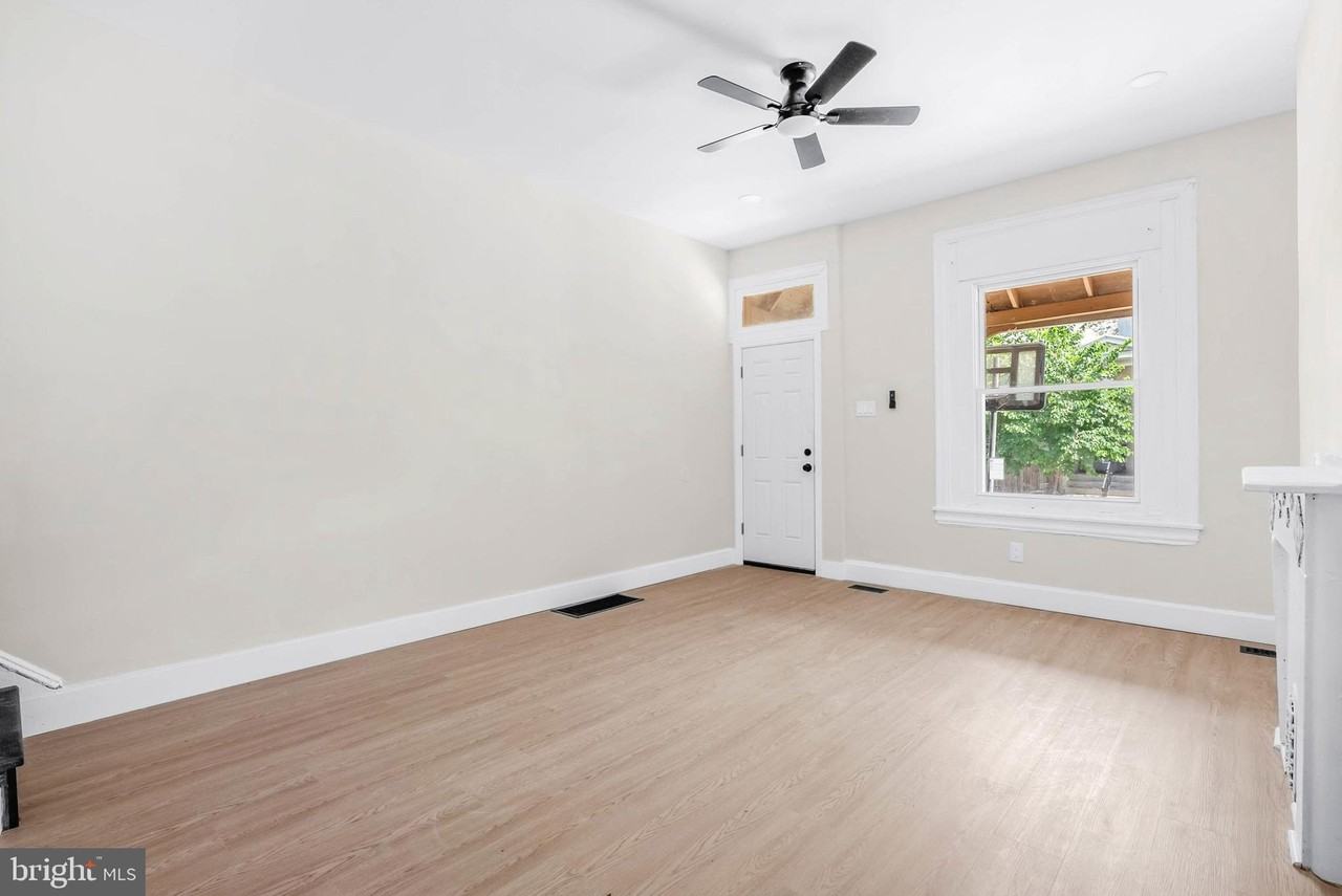 4288 Viola St - Photo 4 of 23