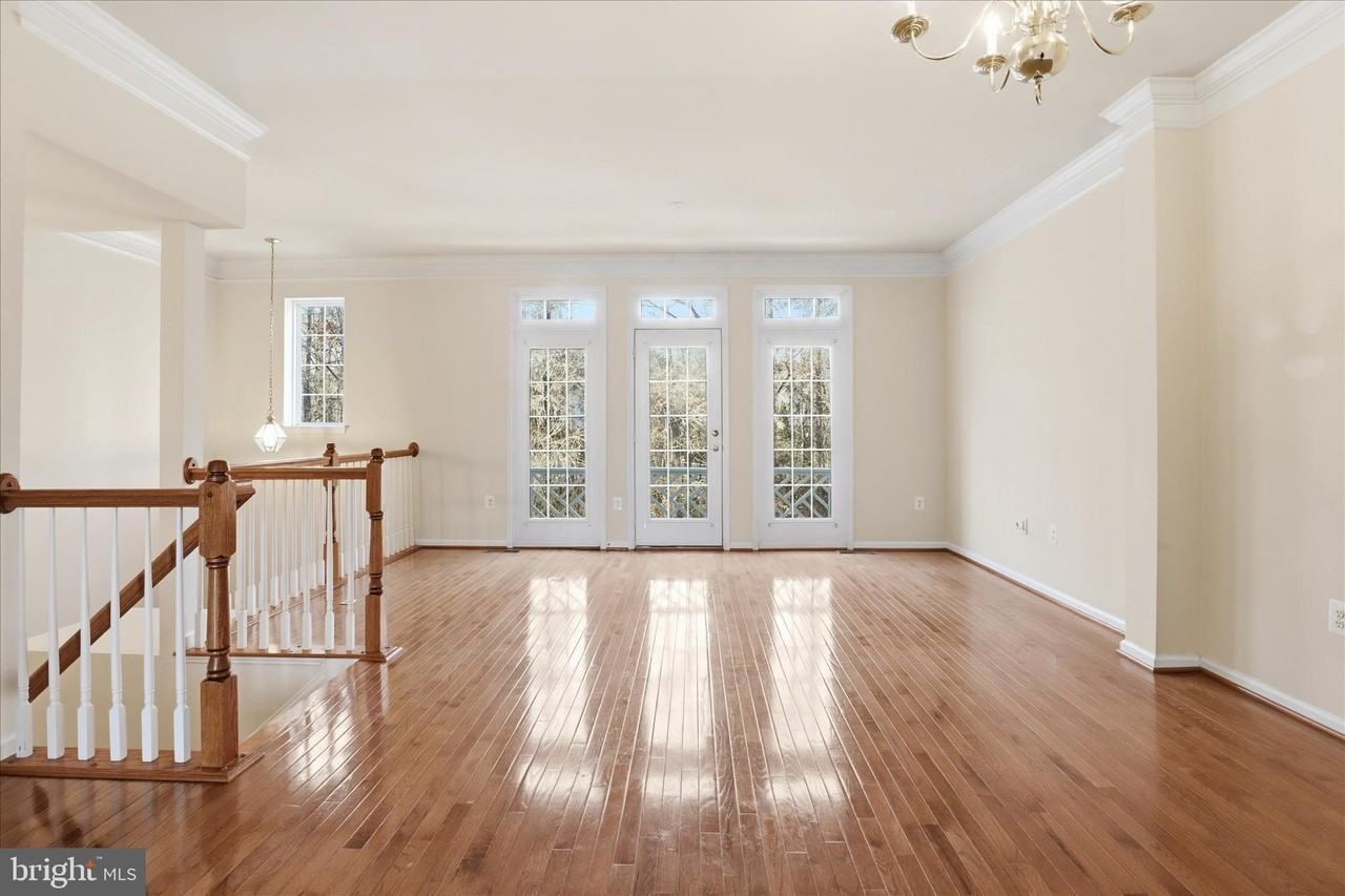 4604 Carisbrooke Ln - Photo 5 of 31