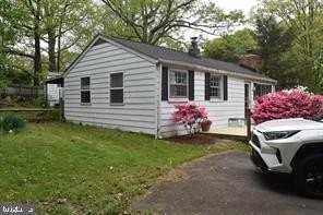 6497 Windham Ave - Photo 3 of 10