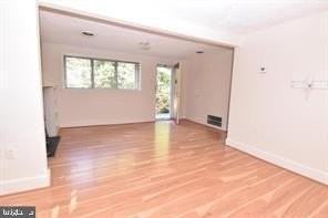 6497 Windham Ave - Photo 6 of 10