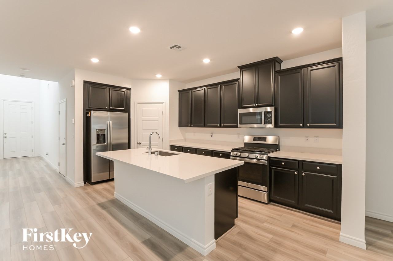 6845 Greensmen Ave - Photo 4 of 15