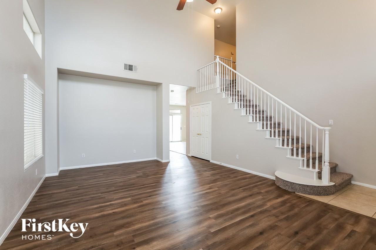 3836 Canary Cedar St - Photo 3 of 15