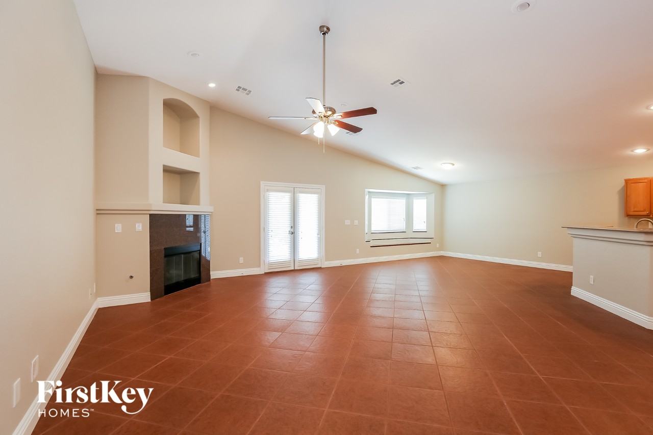 6236 Little Elm Street - Photo 3 of 15