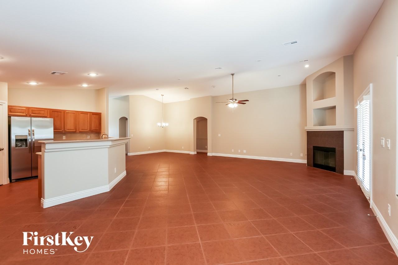 6236 Little Elm Street - Photo 5 of 15