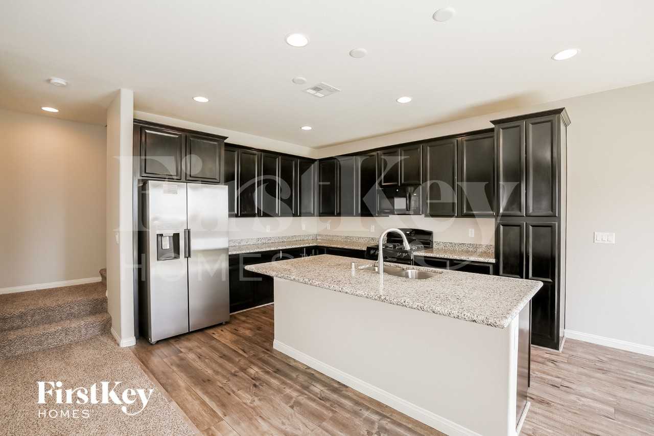 4235 Billowing Breeze Ave - Photo 5 of 15