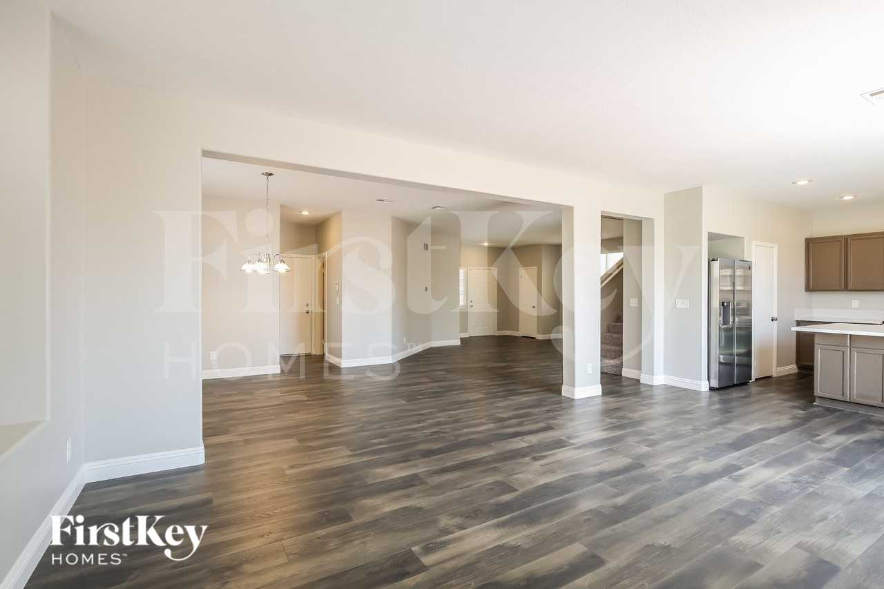 6025 Ripple Cloud Court - Photo 4 of 16