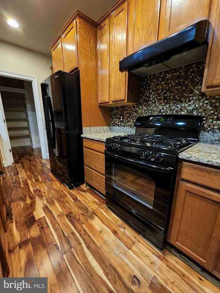 15886 Mackenzie Manor Dr - Photo 4 of 29