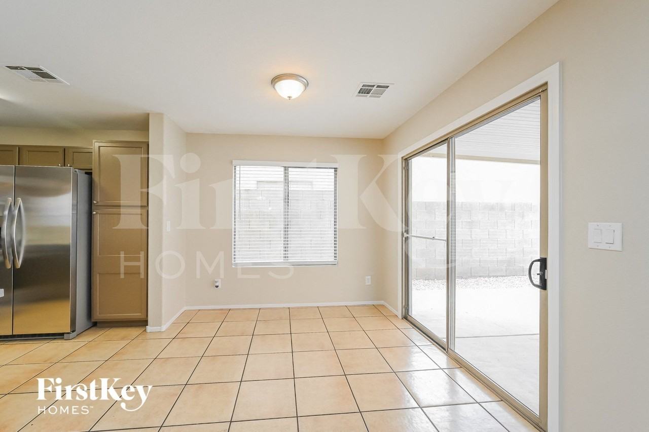 6859 Wimberly Street - Photo 5 of 15