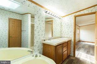 202 Teal Road North - Photo 1 of 1