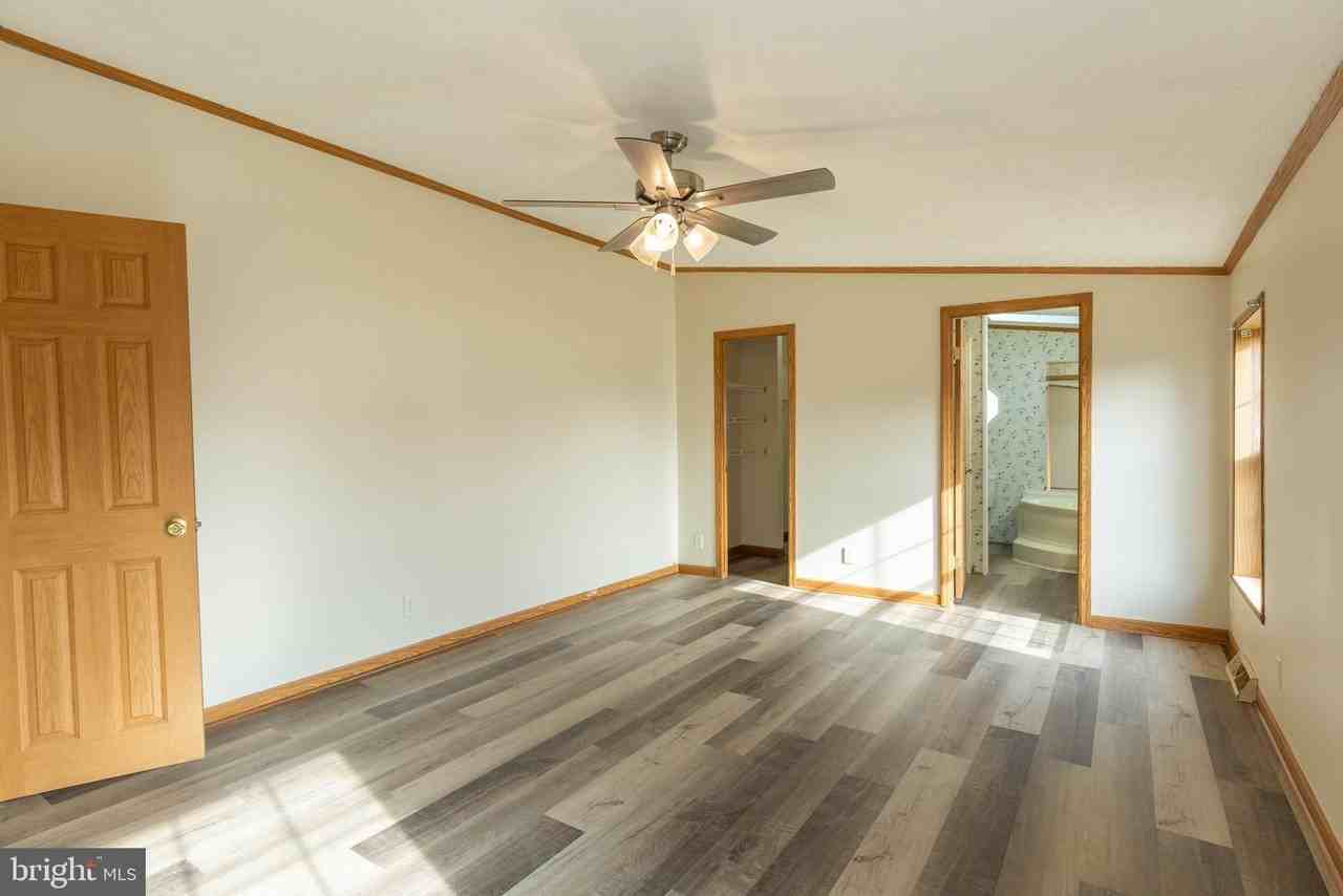 202 Teal Rd - Photo 3 of 38