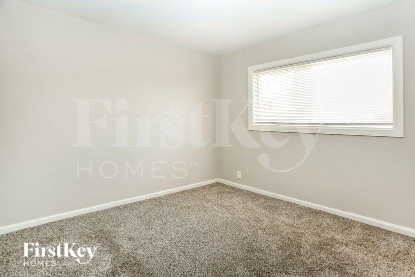 1904 Carver Ave - Photo 7 of 15