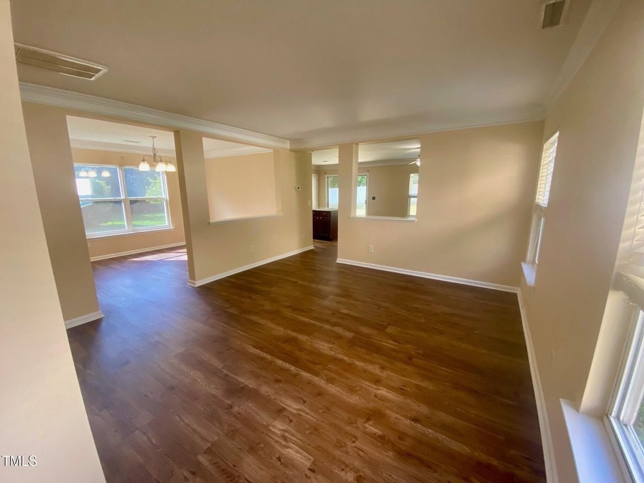 804 Roni Court - Photo 2 of 20