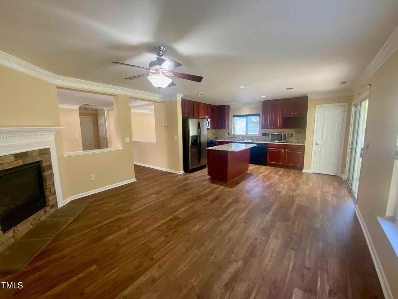 804 Roni Court - Photo 7 of 20