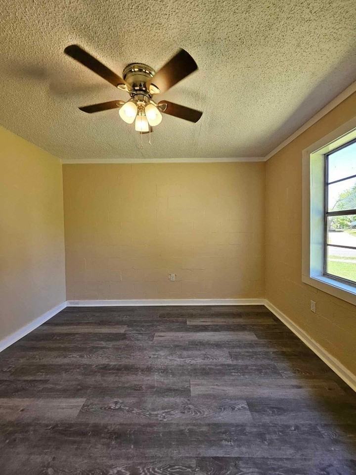 910 Loch Laurel St Unit B - Photo 5 of 7