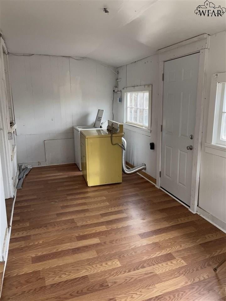 2215 Taylor St - Photo 5 of 6