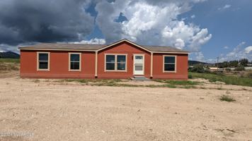 featured image of 7825 S Loma Ln