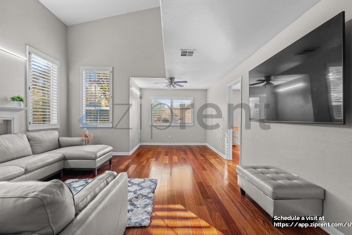 1088 Vista Pointe Cir - Photo 6 of 26