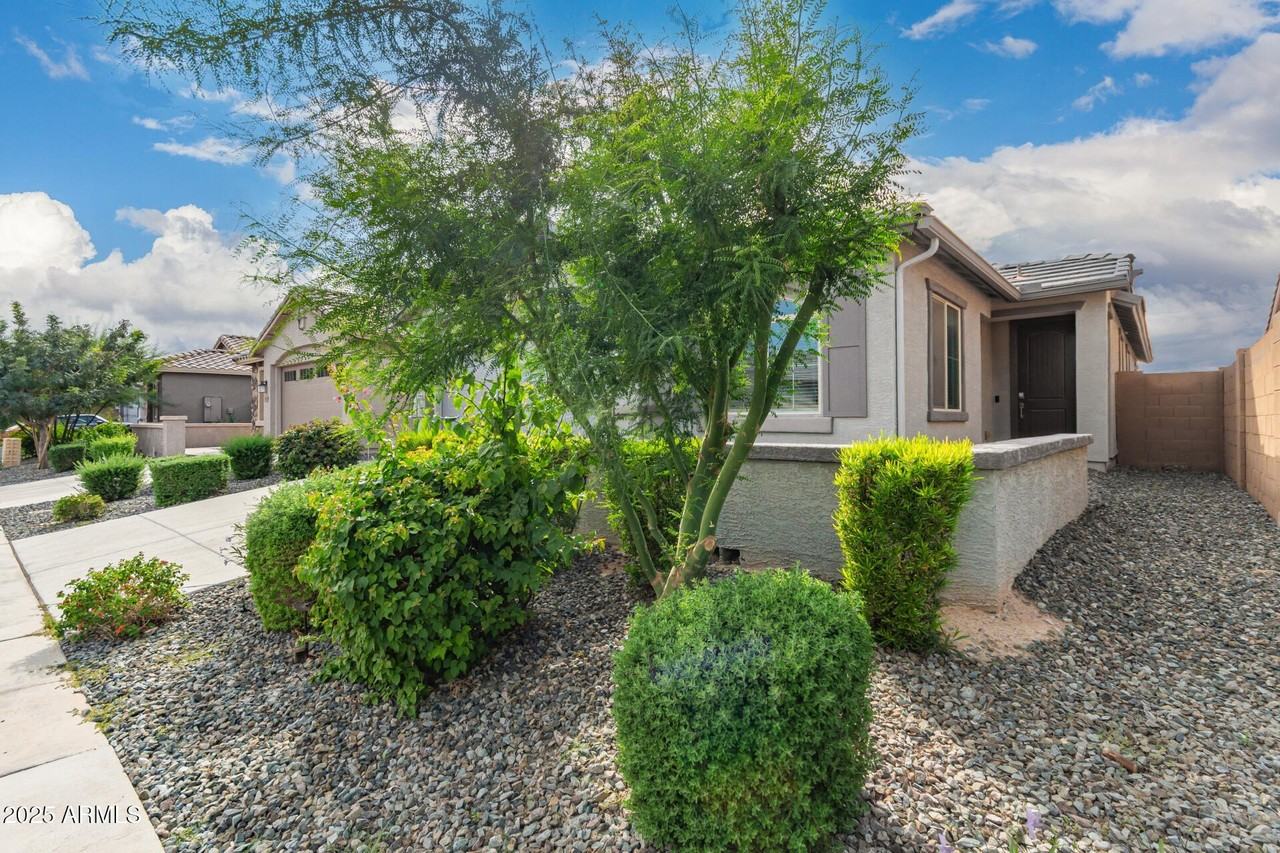 7276 South 22nd Lane - Photo 3 of 30