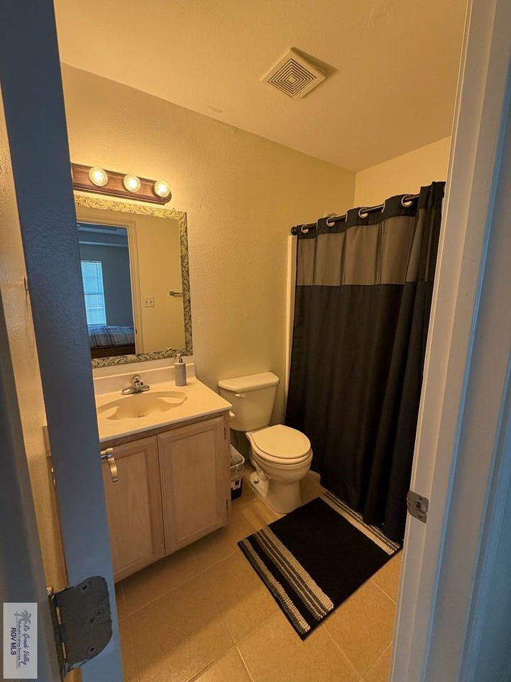 3360 Brasilia Drive - Photo 3 of 11