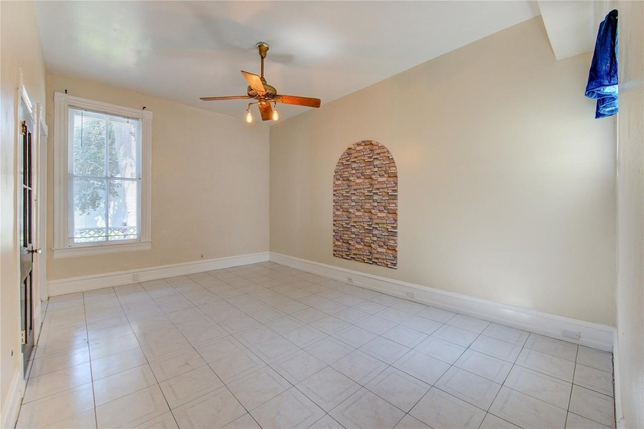 1619 Ursuline Street - Photo 7 of 33