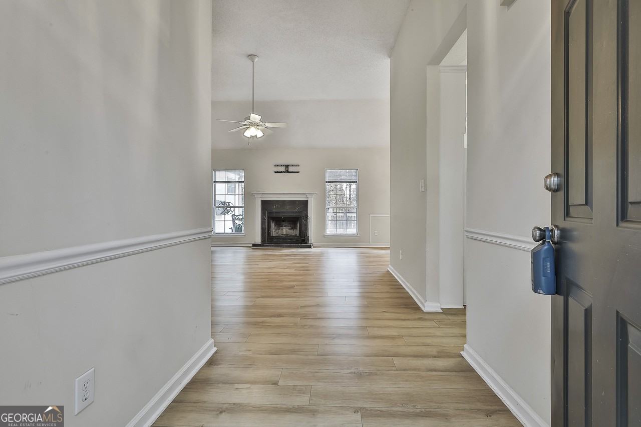 58 Stowe Way - Photo 3 of 38