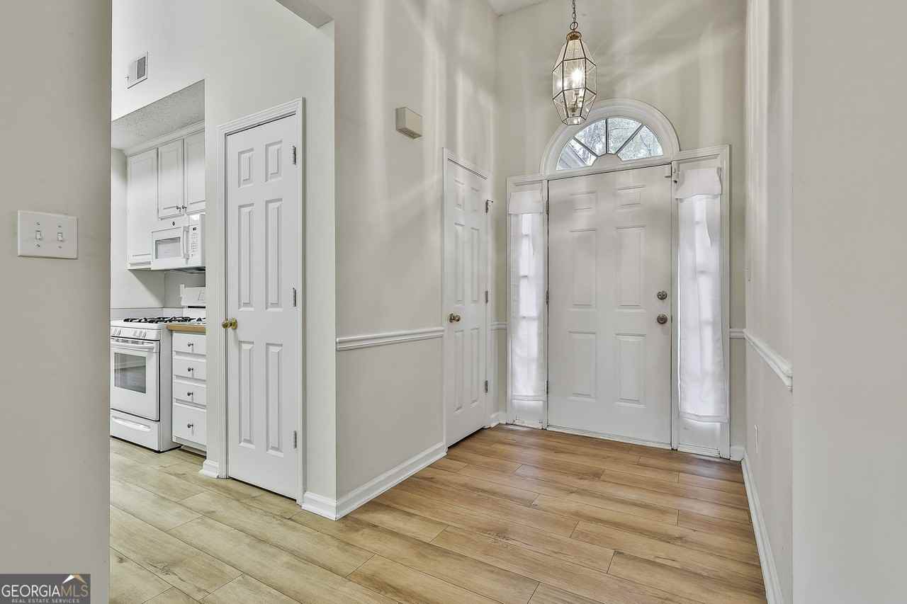 58 Stowe Way - Photo 4 of 38