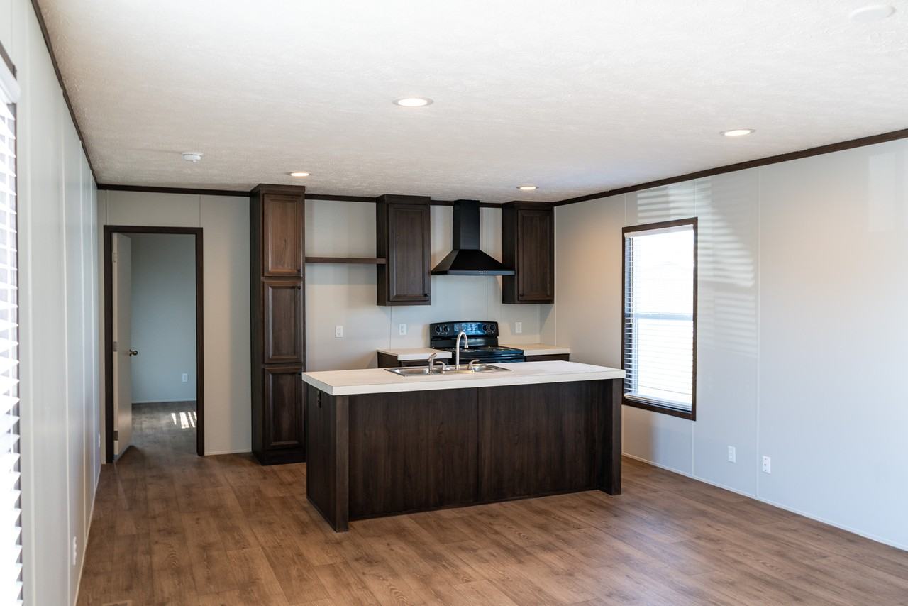 114 Shady Grove - Photo 3 of 19