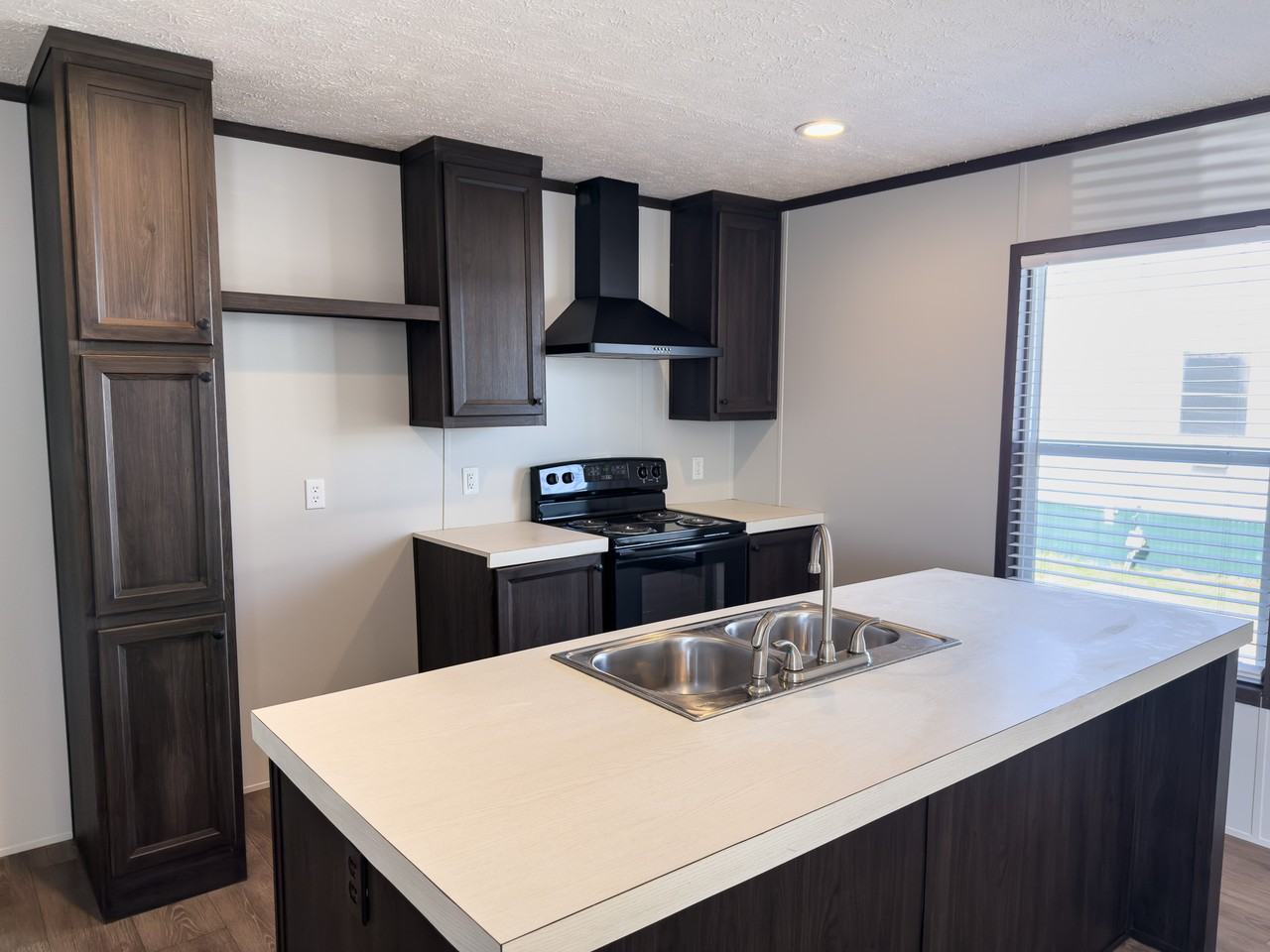 114 Shady Grove - Photo 7 of 19