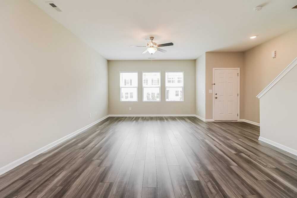 545 Landing View Dr - Photo 5 of 17