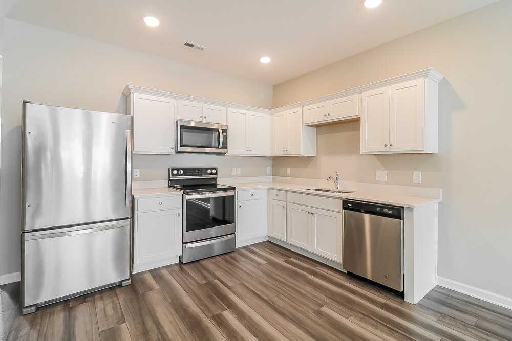 545 Landing View Dr - Photo 7 of 17