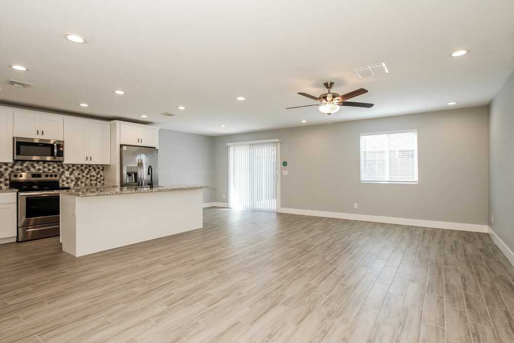 4920 S 23rd Ave - Photo 5 of 16