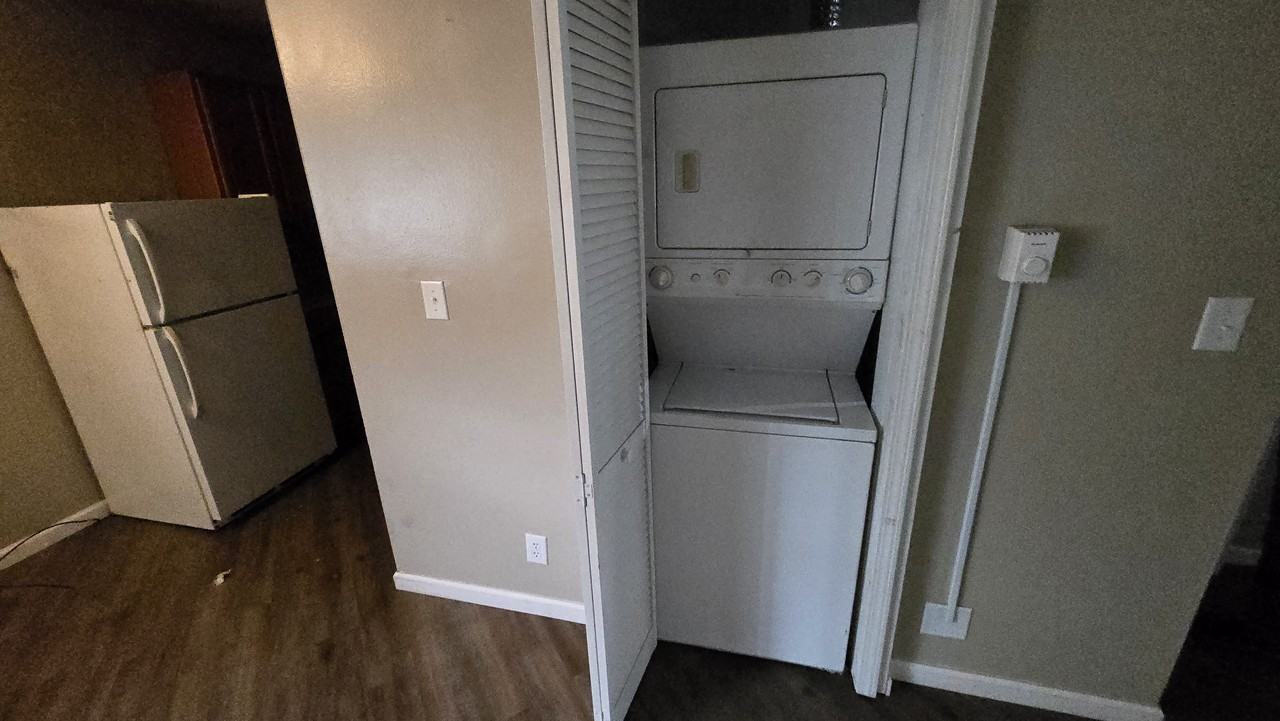 505 South Poplar Street #8 - Photo 3 of 7