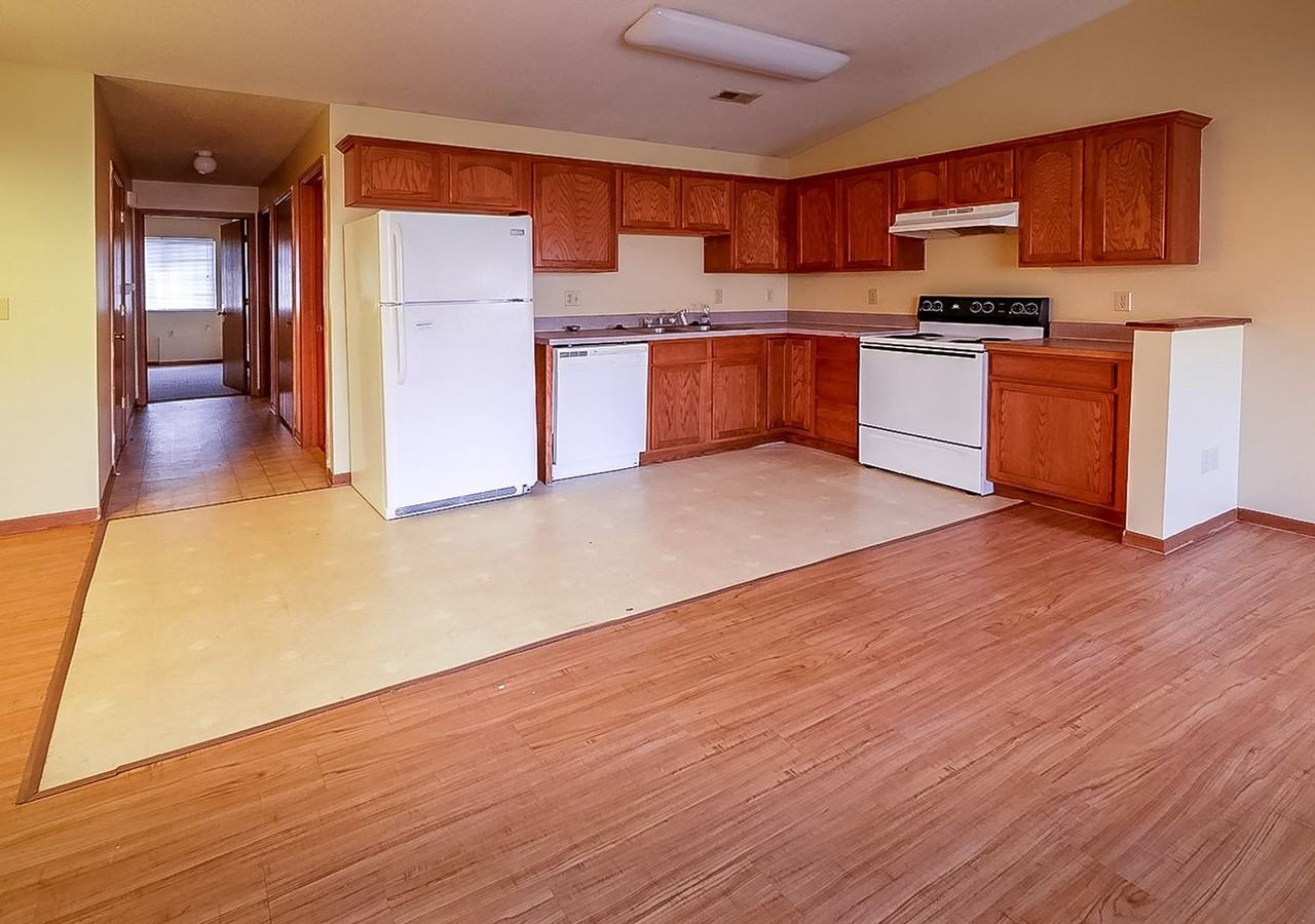 Bluestone - Photo 6 of 7