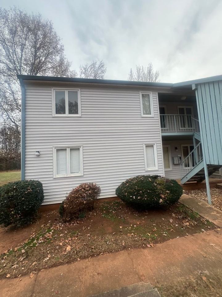 2010 Countrymens Ct #65 - Photo 2 of 12