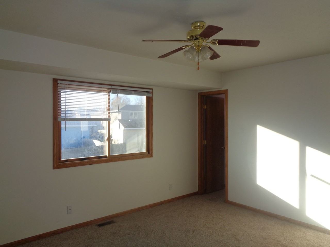 5305 West Madison Avenue - Photo 7 of 11