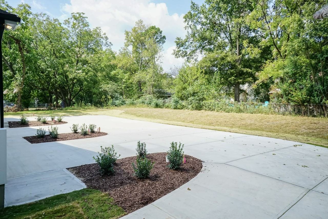 248 West Vance Street - Photo 4 of 26