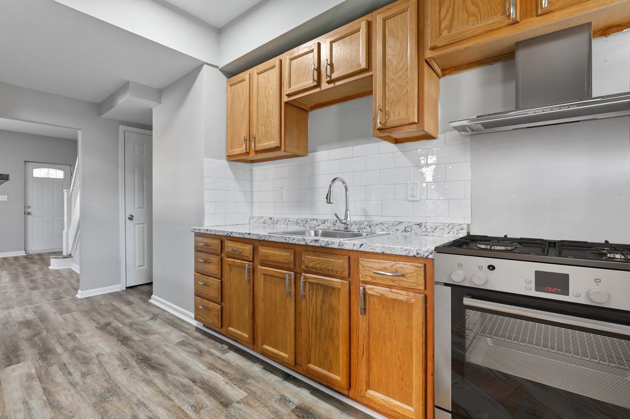 4221 Seidel Avenue - Photo 3 of 18