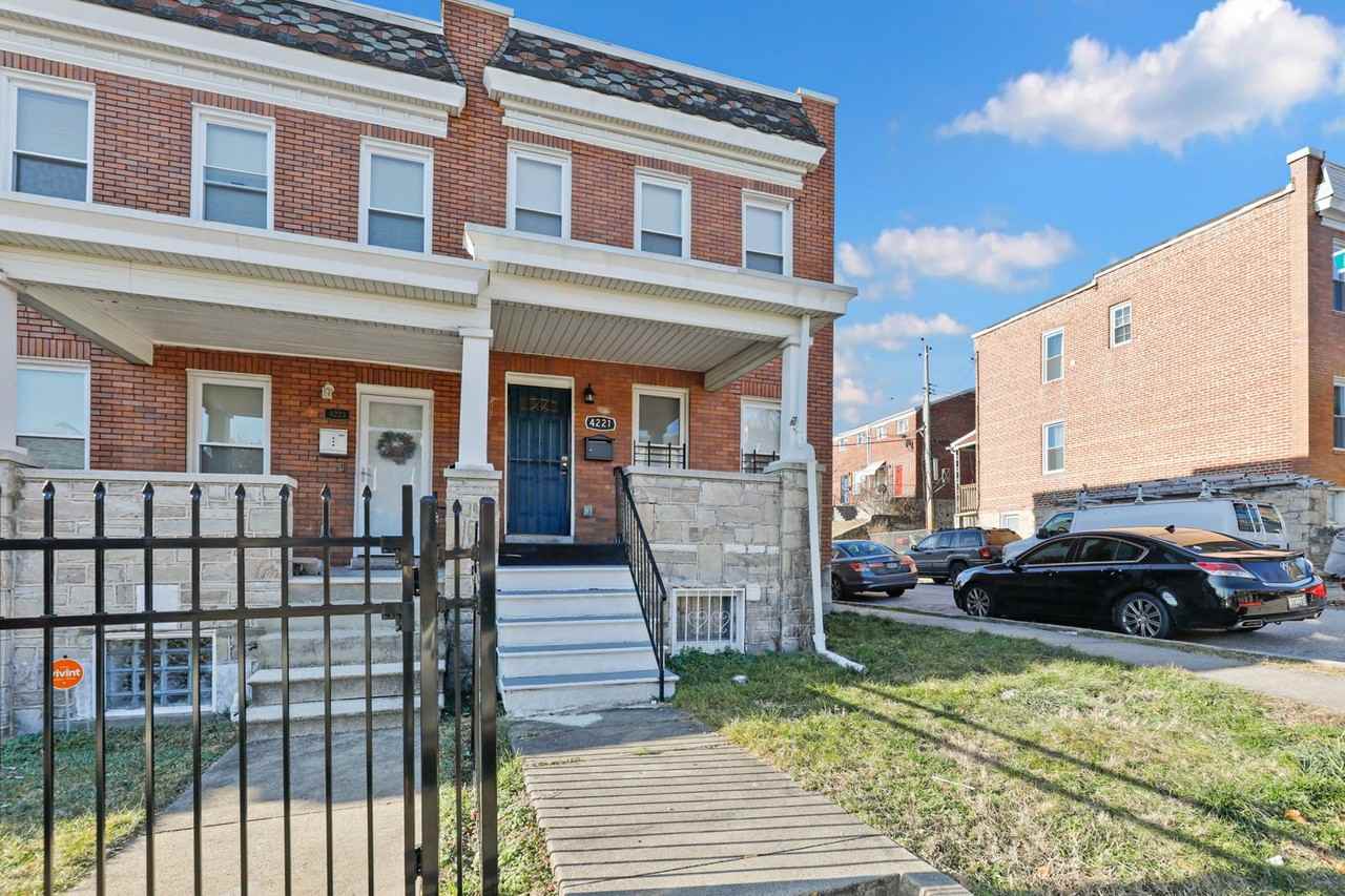 4221 Seidel Avenue - Photo 5 of 18